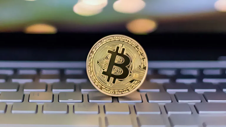 بیت کوین با کاهش سریع قیمت روبرو می شود