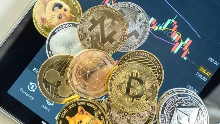 نوسان قیمتی بیت‌کوین زیر ۷۰ هزار دلار؛ افزایش نگرانی‌ها از بازار نزولی