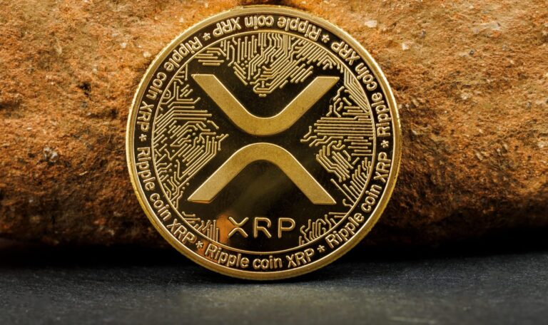 بازار کریپتو در آستانه نوسان: XRP در مسیر جمع‌آوری بلندمدت